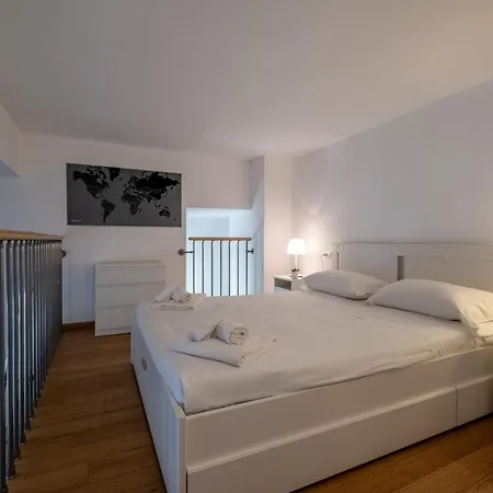 アパート Fiera Front Loft By Wonderful Italy